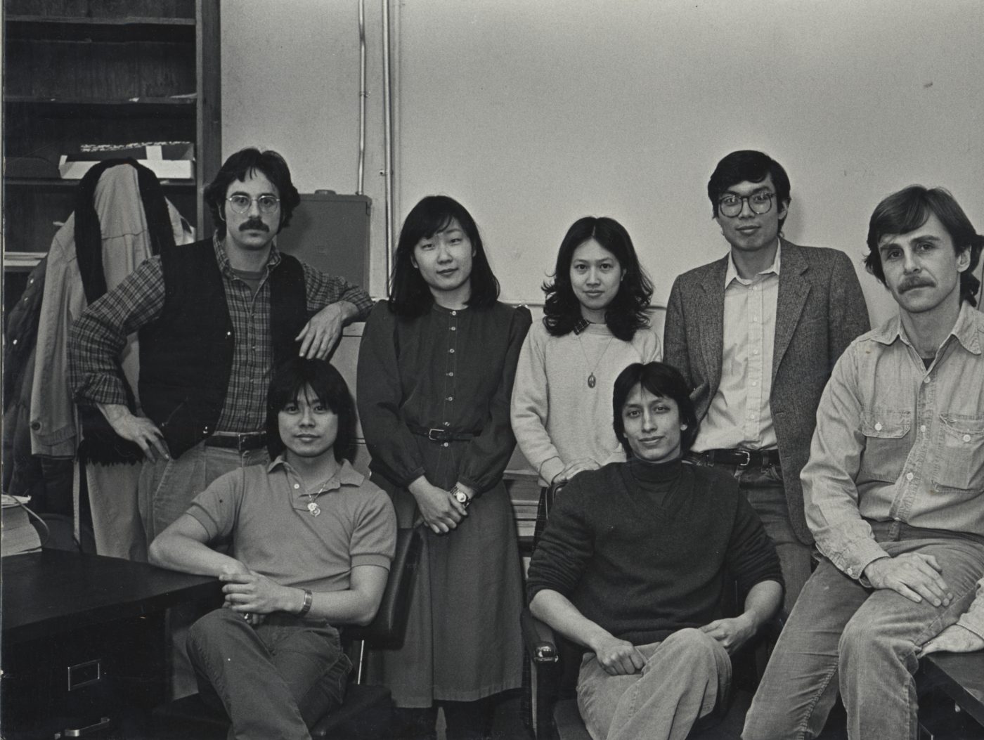 03 & 04 June 2019 Posted.
Paul Calhoun is the farthest on the right, Bud Glick is on the far left in the photograph, Museum of Chinese in America (MOCA) Institutional Collection.
Paul Calhoun位于照片的最右边，Bud Glick位于照片的最左边，美国华人博物馆（MOCA）机构档案