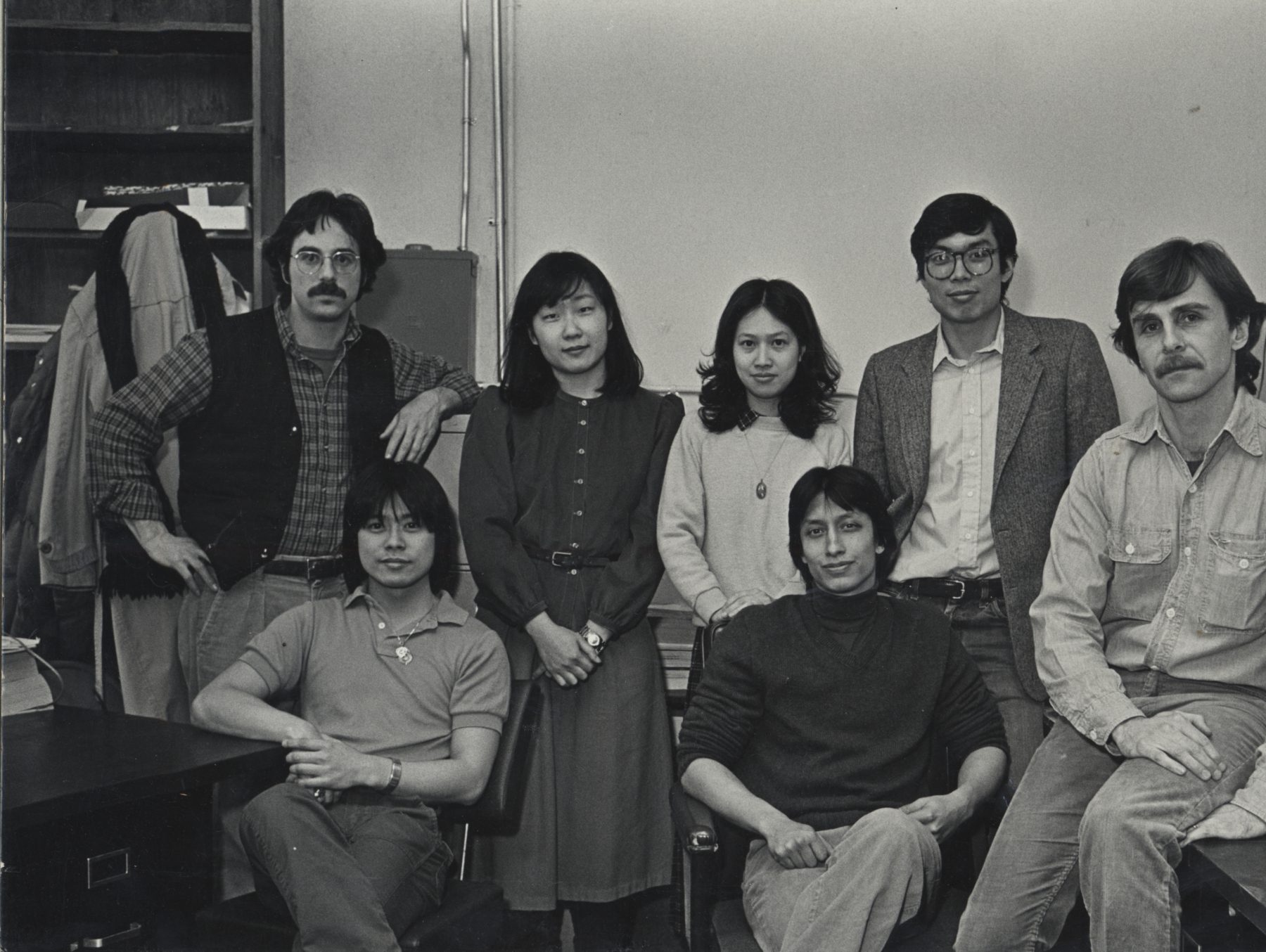 03 & 04 June 2019 Posted.
Paul Calhoun is the farthest on the right, Bud Glick is on the far left in the photograph, Museum of Chinese in America (MOCA) Institutional Collection.
Paul Calhoun位于照片的最右边，Bud Glick位于照片的最左边，美国华人博物馆（MOCA）机构档案
