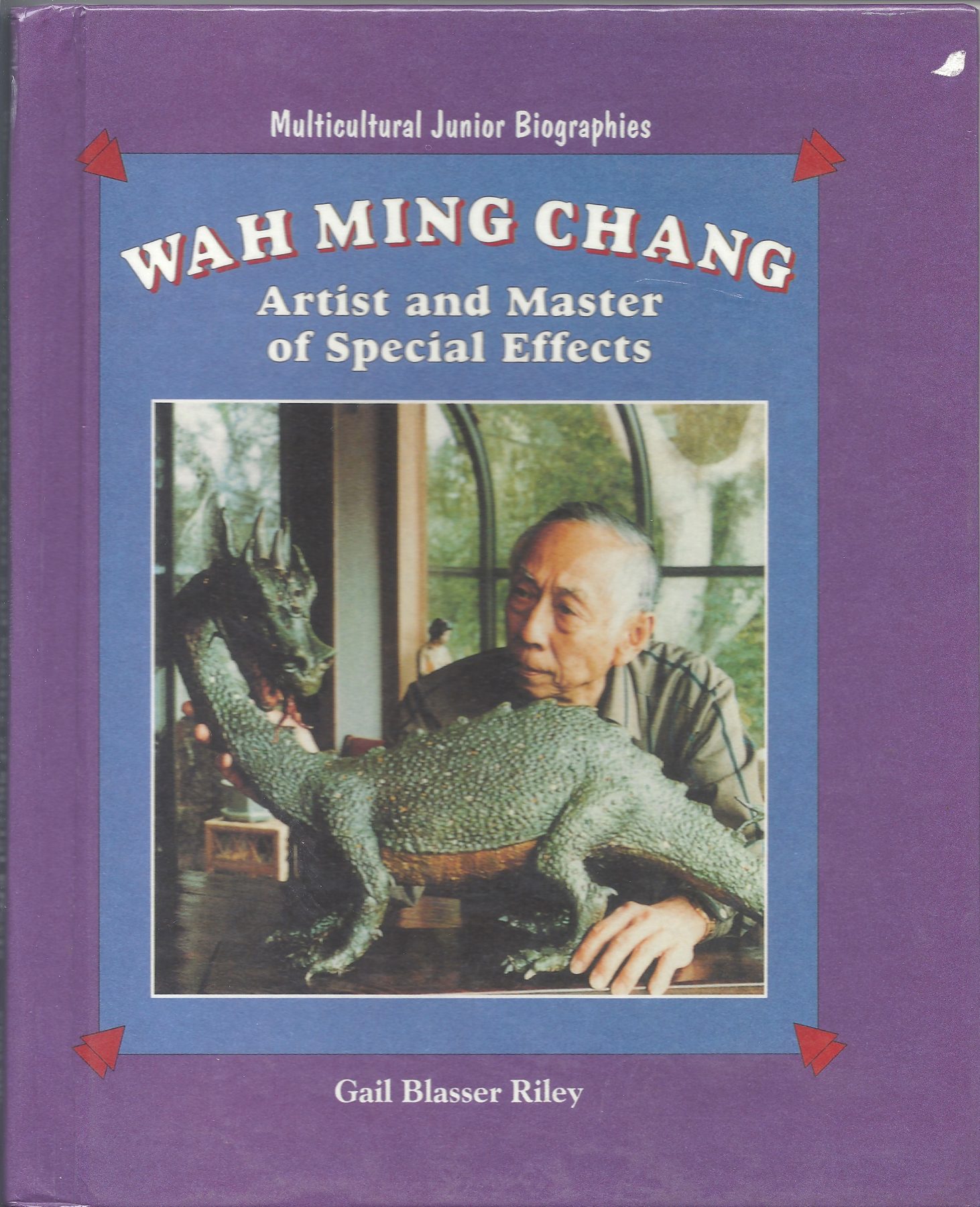 24 September 2019 Posted.
Book Wah Ming Chang: Artist and Master of Special Effects. Courtesy of Alex Jay, Museum of Chinese in America (MOCA) Collection. 
有关郑华明的书《郑华明：特效艺术家和大师》Alex Jay捐赠，美国华人博物馆（MOCA）馆藏