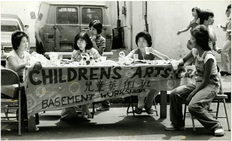 23 April 2019 Posted.
Children's Arts and Crafts Table, Basement Workshop. Museum of Chinese in America (MOCA) Basement Workshop Collection.
儿童艺术和手工艺品站，地下室工作坊，美国华人博物馆（MOCA）地下室工作坊馆藏档案