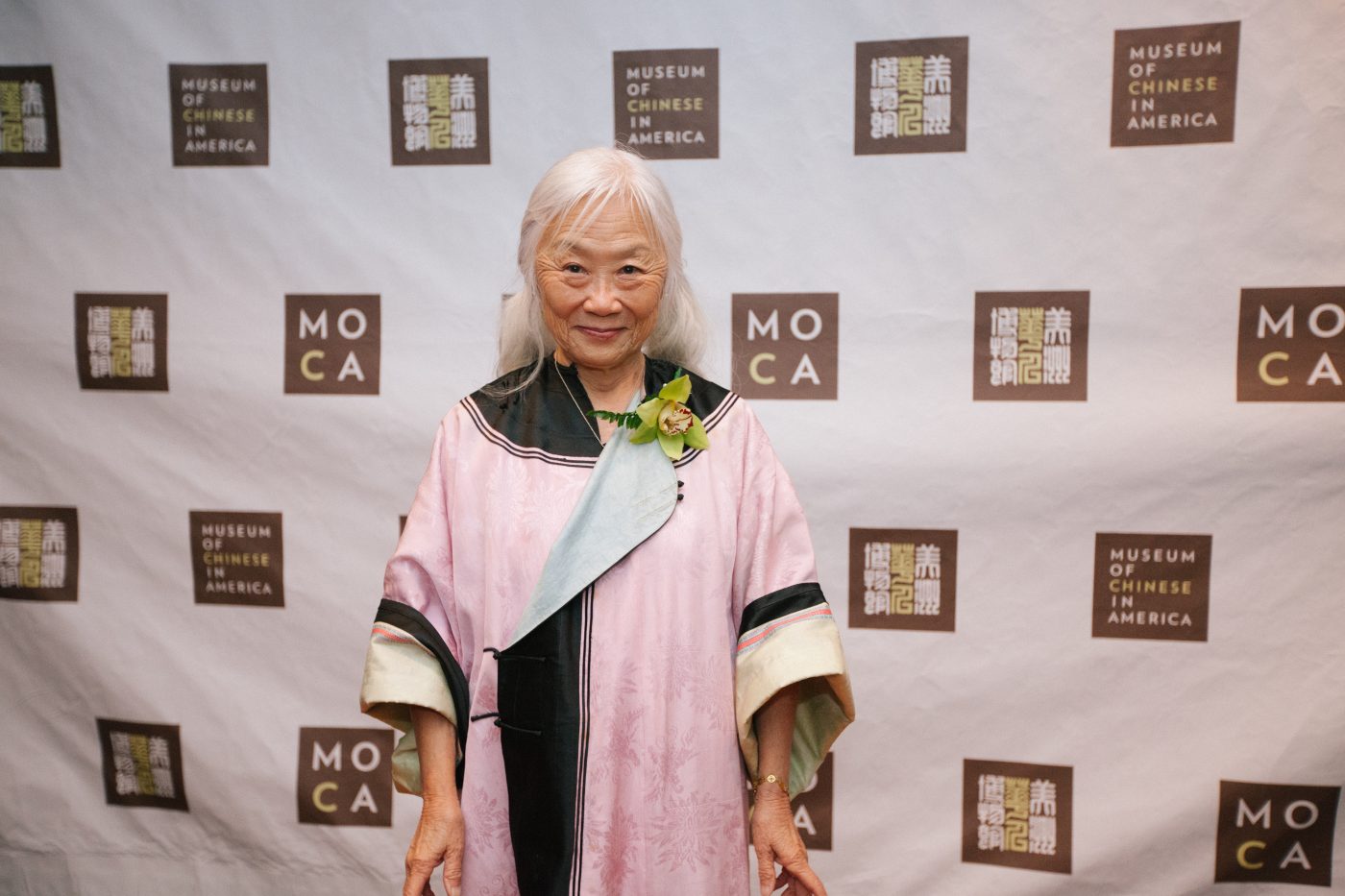 15 October 2019 Posted.
Maxine Hong Kingston at MOCA’s 2018 Gala, Museum of Chinese in America (MOCA) Institutional Archives.
汤婷婷在2018年MOCA年度传承大奖颁奖晚宴上，美国华人博物馆（MOCA）机构档案