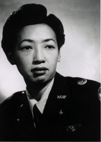 04 July 2019 Posted.
Hazel Ying Lee in her uniform with a WASP (Women's Airforce Service Pilot) pin, ca. 1943; Courtesy of Frances M. Tong, Museum of Chinese in American (MOCA) Hazel Ying Lee & Frances M. Tong Collection. 身着制服并佩戴“女子航空勤务飞行队（WASP）”徽章的李月英，大约1943年；Frances M. Tong捐赠，美国华人博物馆（MOCA）馆藏