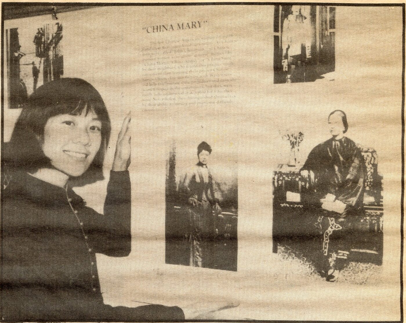 谭碧芳（Judy Yung）手持“美国华裔女性”展览的展板，她的著作《美国华裔女性：图说史》即以此为基础。图片出自1986年10月15日出版的《国际观察家报》（International Examiner）第13卷第20期，美国华人博物馆（MOCA）报纸馆藏。